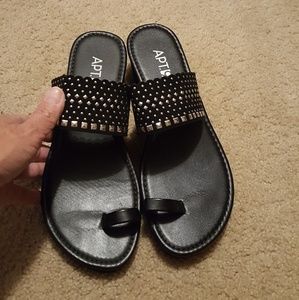 Slip on Apt 9 sandals 1 1/4 heel